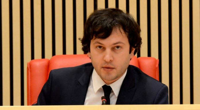 კობახიძე: მედიაში არასწორად გავრცელდა ინფორმაცია, თითქოს აზერ სულეიმანოვს მანდატი შეუჩერდა