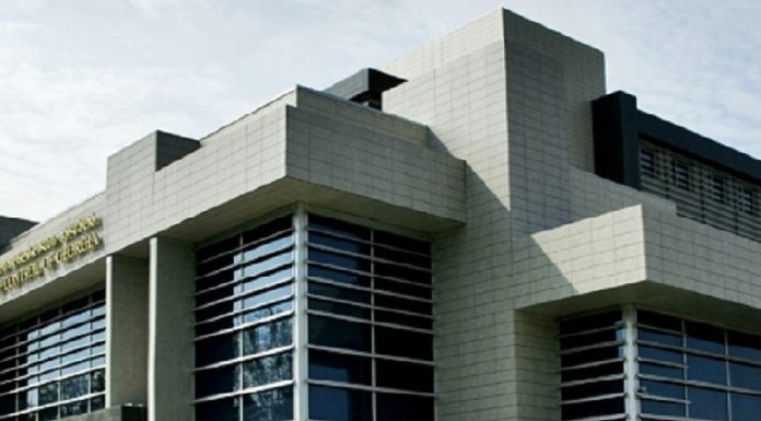 სახელმწიფო აუდიტი: ფოთში რეაბილიტირებულ საცხოვრებელ კორპუსში წყალი ჩადის (ფოტო)