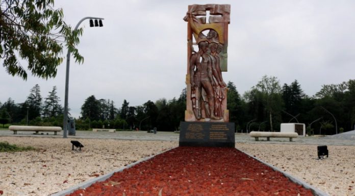 ზუგდიდის სკეიტპარკში აგვისტოს ომში დაღუპულთა მემორიალი დადგეს