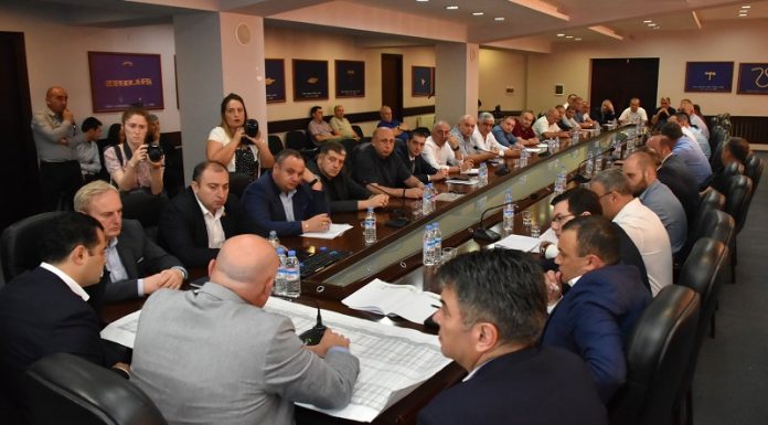 სამეგრელო-ზემო სვანეთის მუნიციპალიტეტებს დაუსრულებელი ინფრასტრუქტურული პროექტების გამო უსაყვედურეს