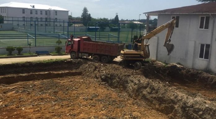 ზუგდიდის მერობის ყოფილმა კანდიდატმა ზუგდიდში საცურაო აუზის მშენებლობა დაიწყო