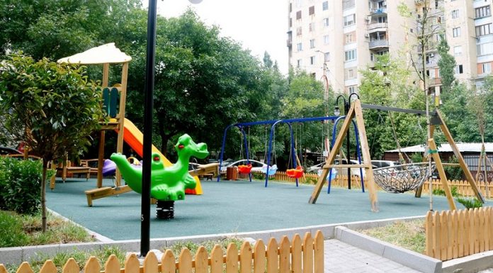 პეტრიწის ქუჩაზე სკვერის რეაბილიტაცია დასრულდა