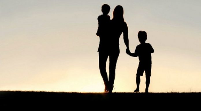 თერჯოლის მუნიციპალიტეტში მცხოვრები მარტოხელა მშობლები ყოველთვიურად 50 ლარს მიიღებენ