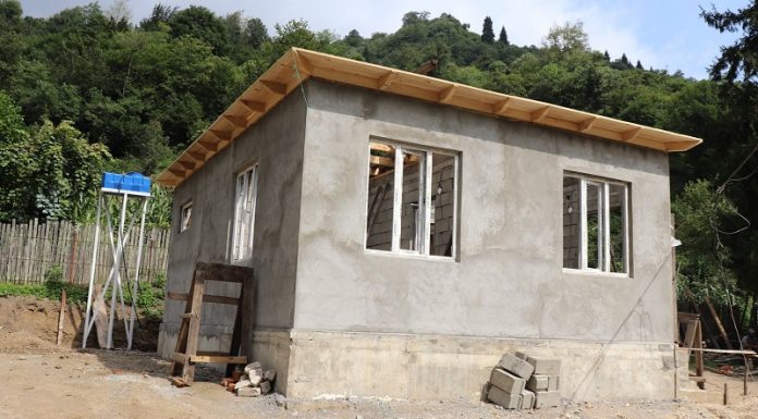 ჩოხატაურში ამბულატორიების მშენებლობა-რეაბილიტაცია მიმდინარეობს