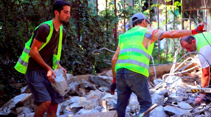 თბილისში უზნაძის N68-ის მიმდებარედ სკვერს აკეთებენ