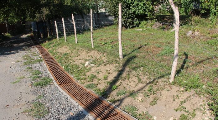 ამბროლაურის სოფლებში, ხვანჭკარასა და ტოლაში სანიაღვრე არხები მოეწყო