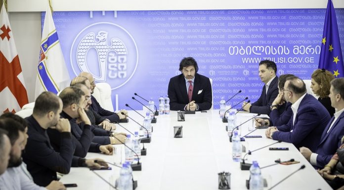 თბილისის მერმა “ცენტრ პოინტის“ დაუსრულებელ მშენებლობებთან დაკავშირებით შეხვედრა გამართა