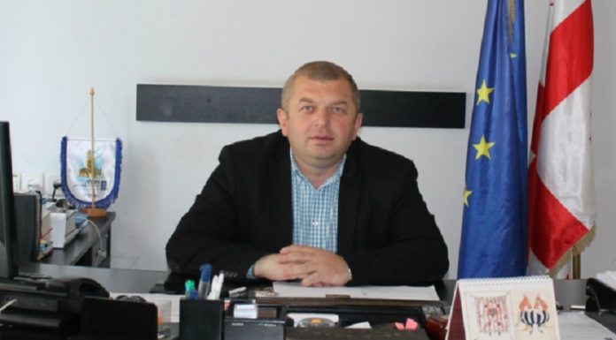 ხაშურის მერის დავალება არ შეასრულეს – კომპანიამ 20 სკოლის ნაცვლად 3 სკოლის მდგომარეობა შეისწავლა