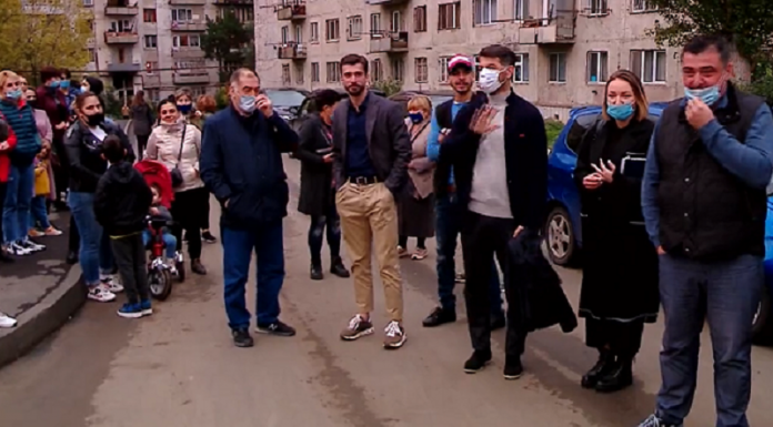 ლევან კობიაშვილმა ბაღის მასწავლებლები წინასაარჩევნო შეხვედრაზე დაიბარა