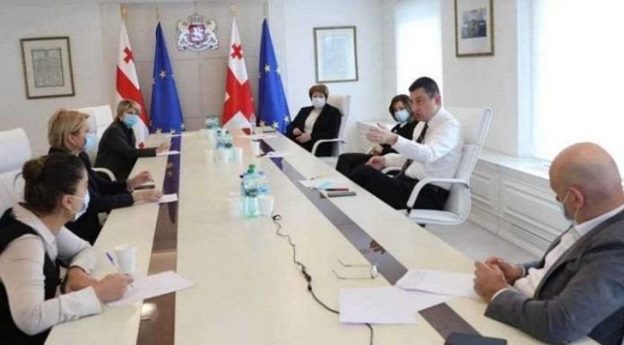 უწყებათაშორისმა საკოორდინაციო საბჭომ 28 ნოემბრიდან დაწესებული შეზღუდვების აღსრულების კონტროლსა და მოქალაქეების და კერძო სექტორის მხარდაჭერის ახალ პაკეტებზე იმსჯელა