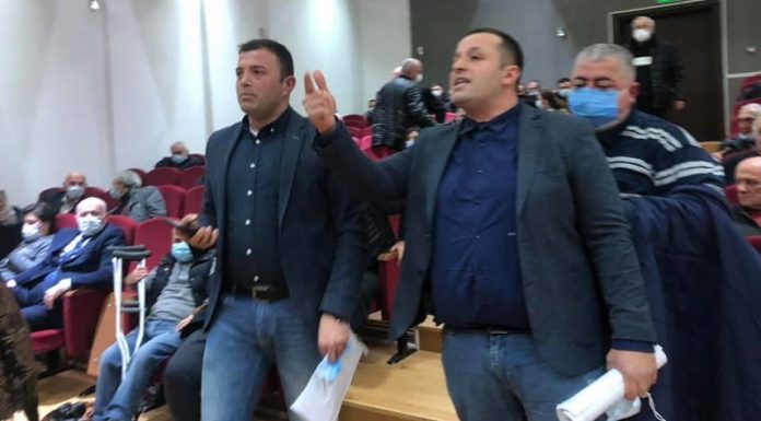 ოზურგეთის მერის საქმიანობის ანგარიშის წარდგენას ხმაური მოჰყვა