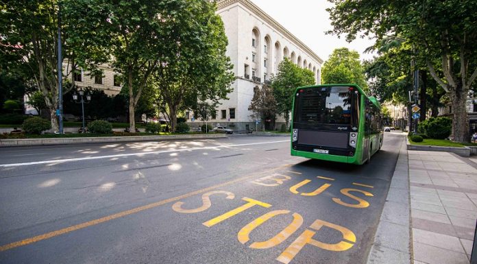 კალაძე: ავტობუსების რაოდენობის თვალსაზრისით არანაირი პრობლემა არ გვაქვს – თბილისს 672 ავტობუსი ემსახურება, 140 ავტობუსი კი რეზერვშია