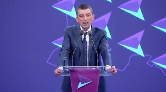 გახარია “ოცნებას”: დებატების რომ გეშინია და „ბანკებით“ დარბიხარ, ეს არის პრობლემა – სიურპრიზები ჯერ კიდევ წინ არის