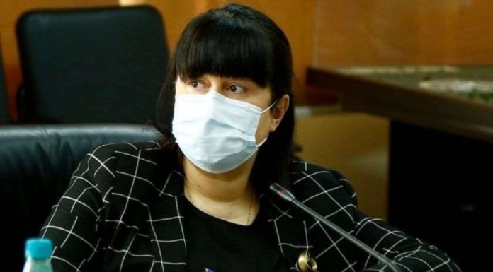 გაბუნია პოლიტიკურ ბანერებზე: ვაქცინაციის კამპანიას სჭირდება გაძლიერება და არა გადაფარვა