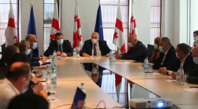 პროგრამის „განახლებული რეგიონების“ ფარგლებში, რუსთავში, მეგობრობის გამზირისა და მერიის წინ მდებარე მოედნის ურბანული განახლება დაიწყება