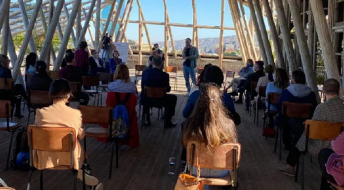 რა წერია მანიფესტში, რომელზე ხელმოწერითაც პოლიტიკურმა პარტიებმა დეცენტრალიზაციისა და ძლიერი თვითმმართველობის ჩამოყალიბების ვალდებულება აიღეს