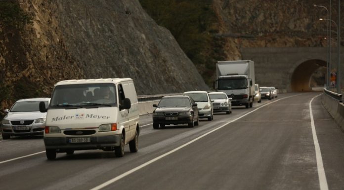 თბილისი-სენაკი-ლესელიძის საავტომობილო გზის რიკოთის მონაკვეთზე მიწა ჩამოიშალა, რის გამოც ნაწილობრივ ჩაკეტა საავტომობილო გზის სავალი ნაწილი