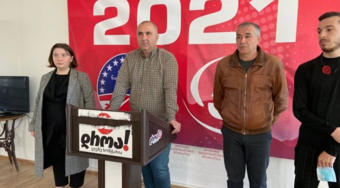“დასაჭერთა სია” – ოპოზიცია ხელვაჩაურში “ოცნების” კანდიდატის გეგმებსა და კრიმინალურ წარსულზე საუბრობს