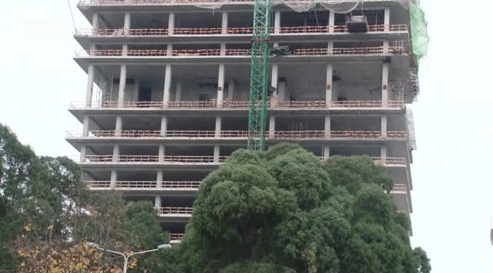 „ამბასადორი ბათუმი“, სასამართლოს მიერ დაკისრებული სანქციების მიუხედავად, უკანონო მშენებლობას განაგრძობს