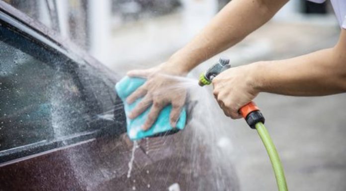 10 ავტომობილის რეცხვისთვის კასპის მერია 7 700 ლარს გადაიხდის