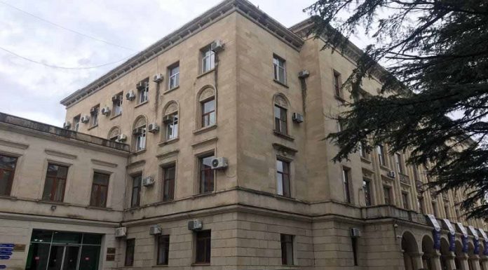 რატომ არ მუშაობს გაჩერებებზე დამონტაჟებული ტაბლოები – ქუთაისის მერიის განარტება