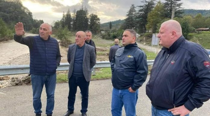 ხარჩილავა: სახელმწიფო რწმუნებული სტიქიის გამო წალენჯიხაში ჩავიდა და მოქმედის ნაცვლად, მუნიციპალიტეტის ყოფილ მერს შეხვდა