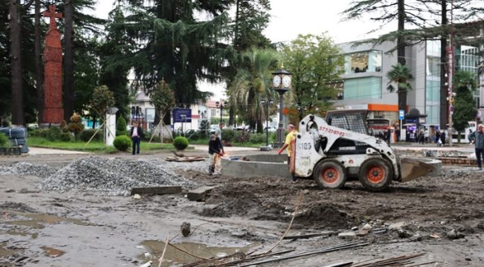 ზუგდიდის მერია: მოქალაქეებისა და სასულიერო პირების თხოვნით, ცენტრალური შადრევნის დიზაინი შევცვალეთ