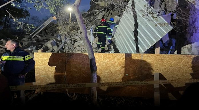 რუსთავში სამსართულიანი საცხოვრებელი კორპუსის ნაწილი ჩამოინგრა